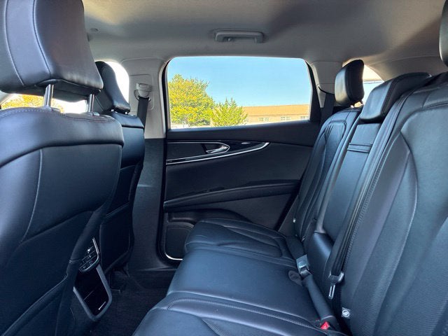 2021 Lincoln Nautilus STANDARD SUV Slide 20