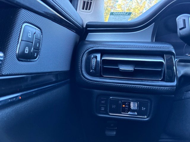2021 Lincoln Nautilus STANDARD SUV Slide 24