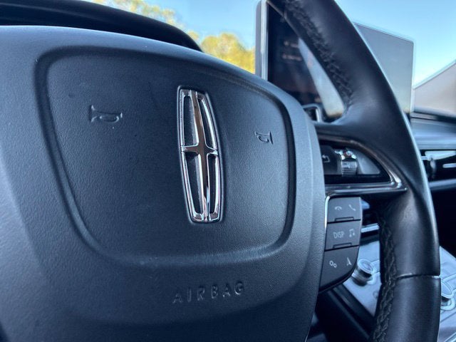 2021 Lincoln Nautilus STANDARD SUV Slide 26