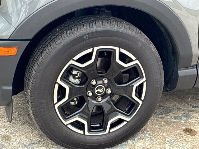 2025 Ford Bronco Sport OUTER BANKS SUV Slide 9