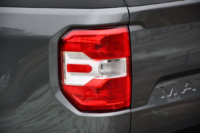 2026 Ford Maverick XLT Crew Cab Pickup Slide 12