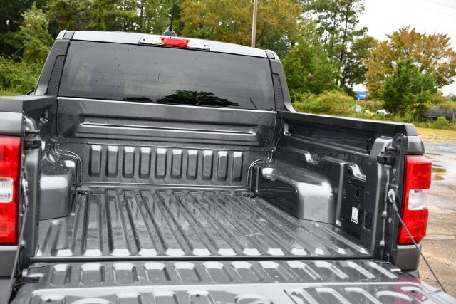 2026 Ford Maverick XLT Crew Cab Pickup Slide 16