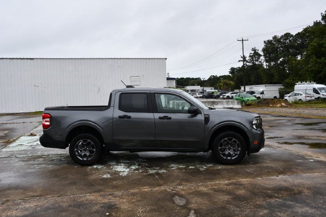 2026 Ford Maverick XLT Crew Cab Pickup Slide 0