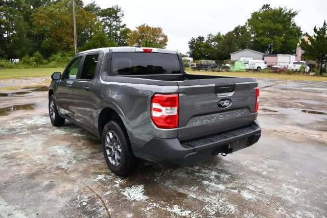 2026 Ford Maverick XLT Crew Cab Pickup Slide 4