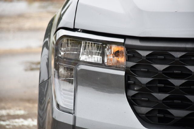 2026 Ford Maverick XLT Crew Cab Pickup Slide 7