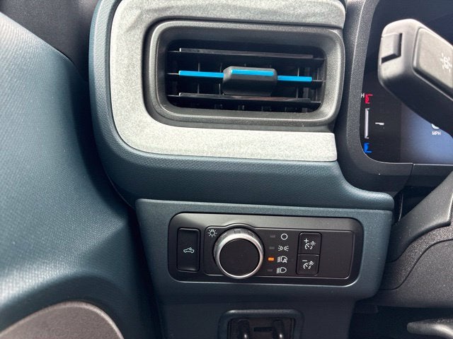 2026 Ford Maverick XLT Crew Cab Pickup Slide 24