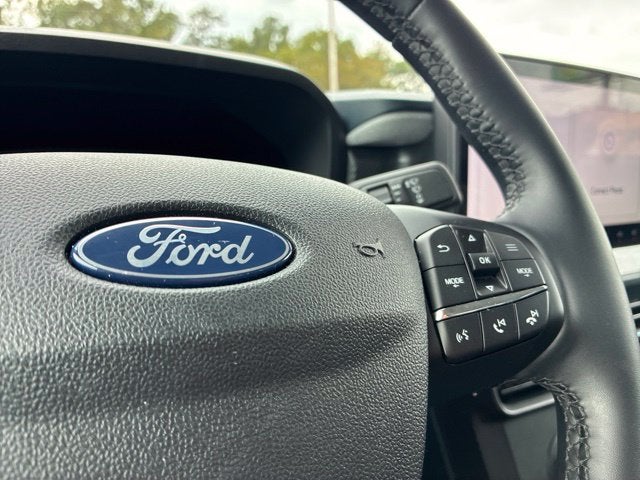 2026 Ford Maverick XLT Crew Cab Pickup Slide 26