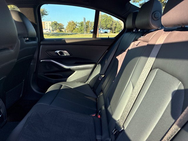 2022 BMW 3 Series M340I 4dr Car Slide 21