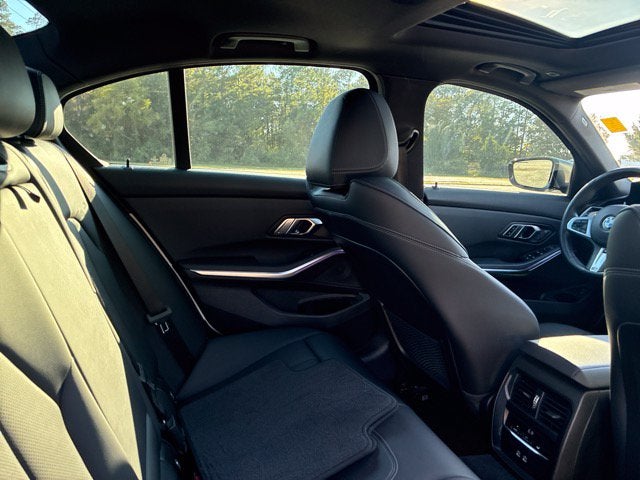 2022 BMW 3 Series M340I 4dr Car Slide 23
