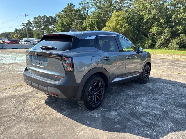 2025 Nissan Kicks SR SUV Slide 1