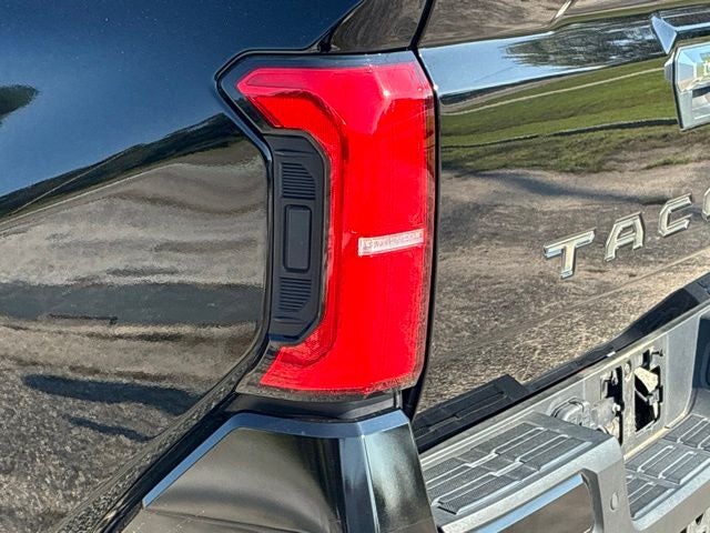 2024 Toyota Tacoma LIMITED Crew Cab Pickup Slide 11