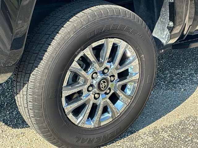 2024 Toyota Tacoma LIMITED Crew Cab Pickup Slide 13