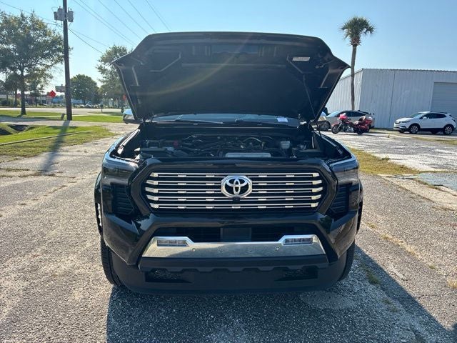 2024 Toyota Tacoma LIMITED Crew Cab Pickup Slide 18
