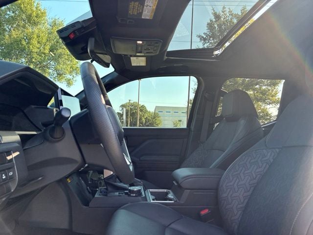 2024 Toyota Tacoma LIMITED Crew Cab Pickup Slide 19