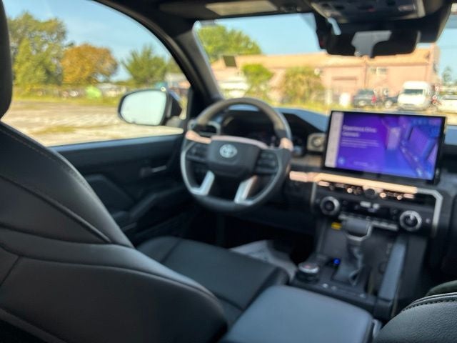 2024 Toyota Tacoma LIMITED Crew Cab Pickup Slide 23