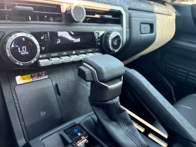 2024 Toyota Tacoma LIMITED Crew Cab Pickup Slide 29