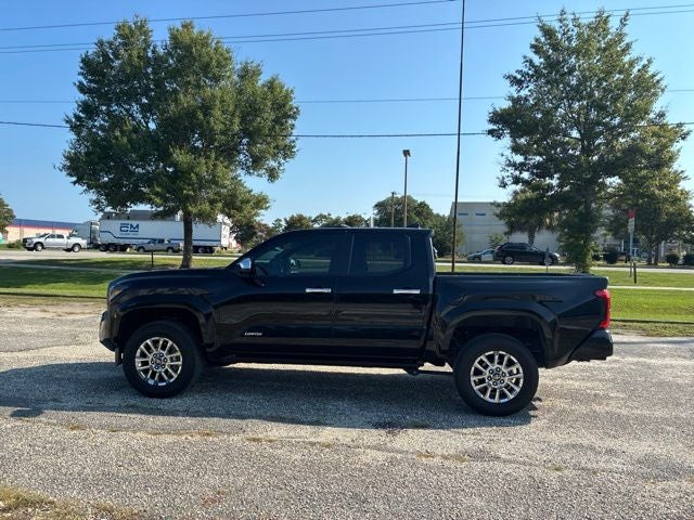 2024 Toyota Tacoma LIMITED Crew Cab Pickup Slide 4