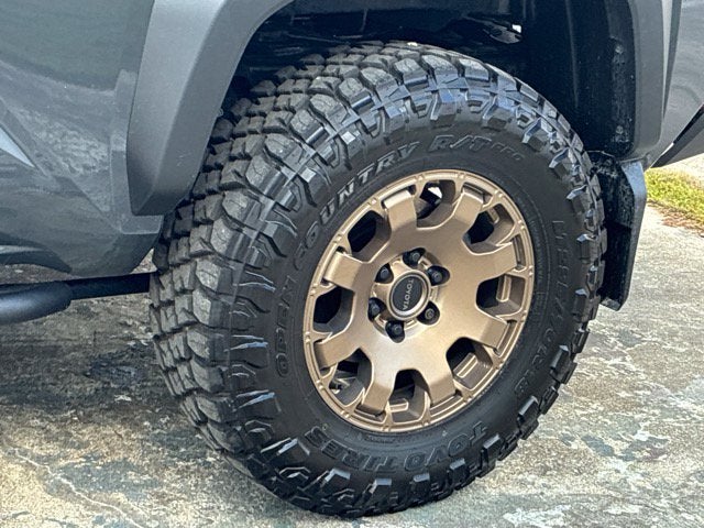 2026 Toyota Tacoma Hybrid TRAILHUNTER Crew Cab Pickup Slide 9