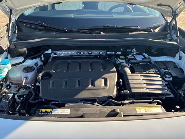 2025 Volkswagen Tiguan 2.0T SE SUV Slide 17