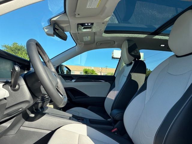 2025 Volkswagen Tiguan 2.0T SE SUV Slide 20