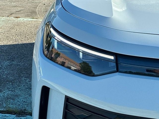 2025 Volkswagen Tiguan 2.0T SE SUV Slide 8