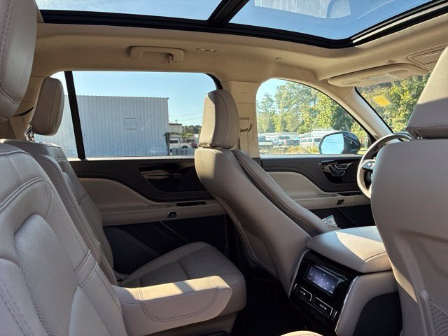 2023 Lincoln Aviator RESERVE PREMIUM SUV Slide 22