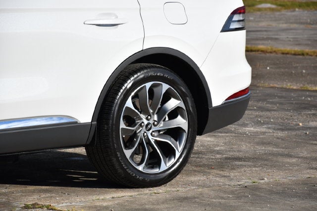 2026 Lincoln Aviator RESERVE PREMIUM SUV Slide 13