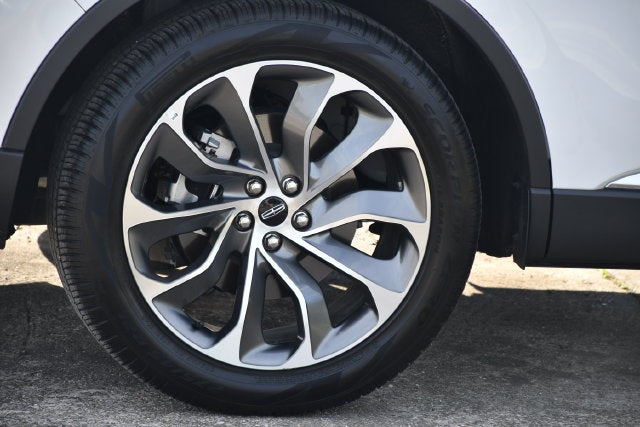 2026 Lincoln Aviator RESERVE PREMIUM SUV Slide 15