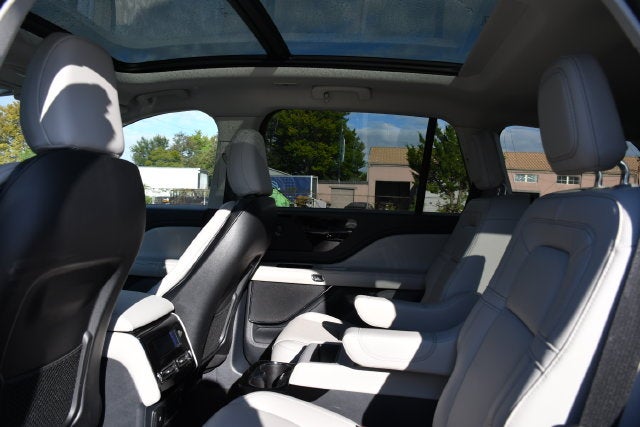 2026 Lincoln Aviator RESERVE PREMIUM SUV Slide 21