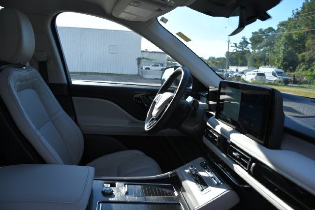 2026 Lincoln Aviator RESERVE PREMIUM SUV Slide 23