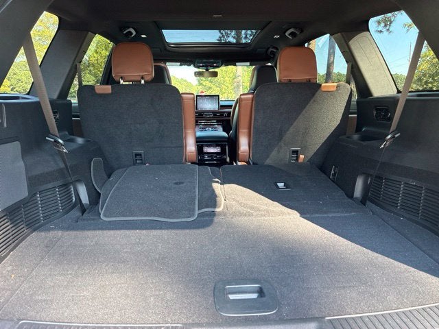 2023 Lincoln Aviator RESERVE PREMIUM SUV Slide 16