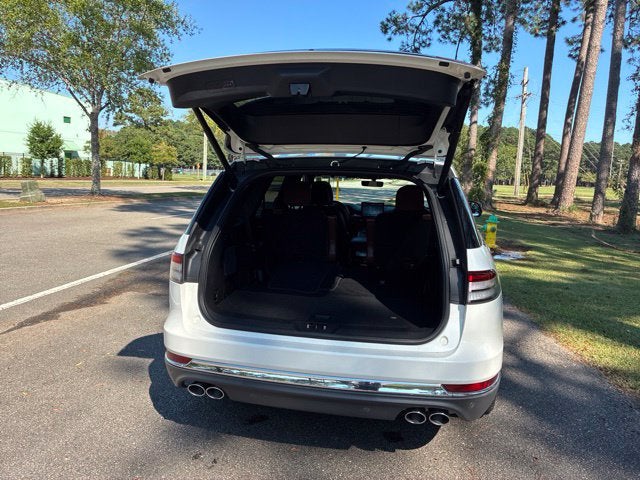 2023 Lincoln Aviator RESERVE PREMIUM SUV Slide 16