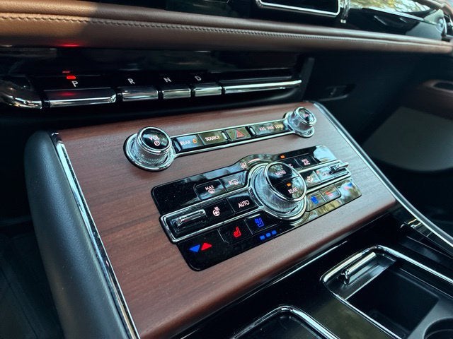 2023 Lincoln Aviator RESERVE PREMIUM SUV Slide 29