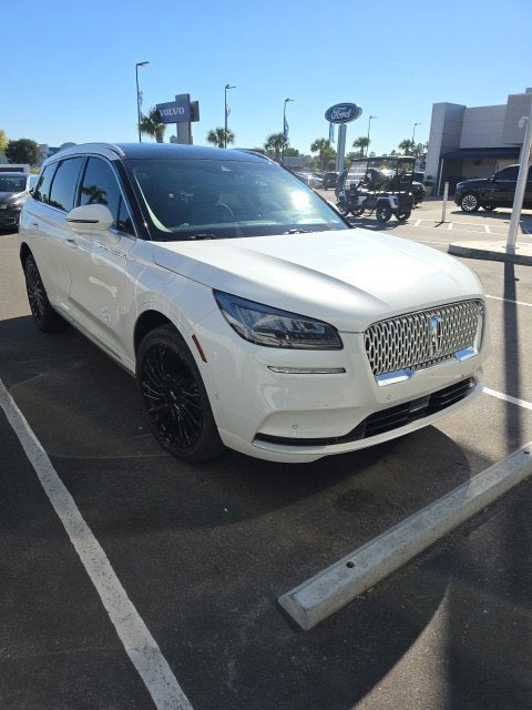 2022 Lincoln Corsair RESERVE SUV Slide 2