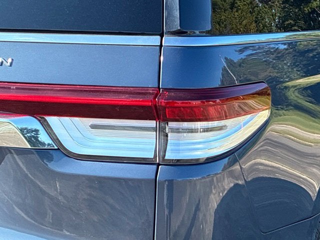 2023 Lincoln Navigator RESERVE SUV Slide 13