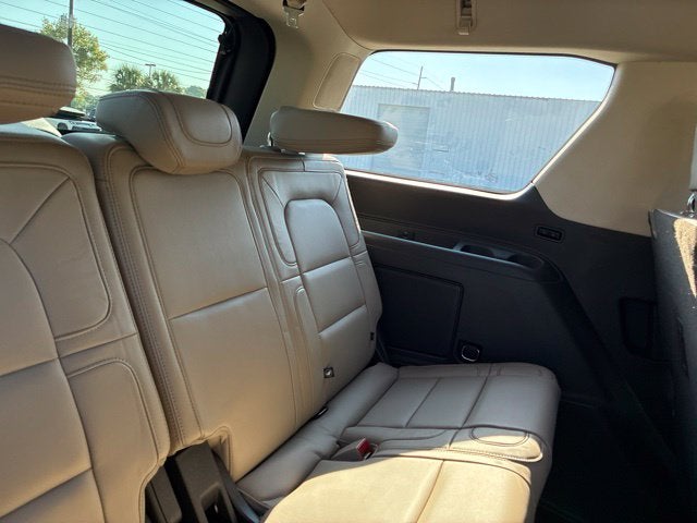 2023 Lincoln Navigator RESERVE SUV Slide 23