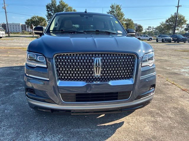2023 Lincoln Navigator RESERVE SUV Slide 7