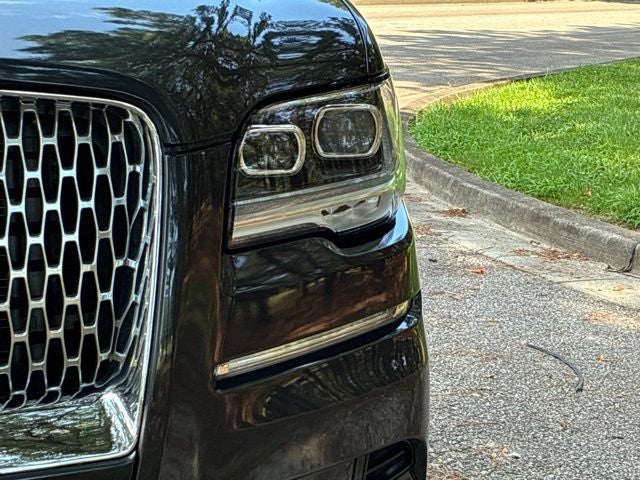 2023 Lincoln Navigator RESERVE SUV Slide 8