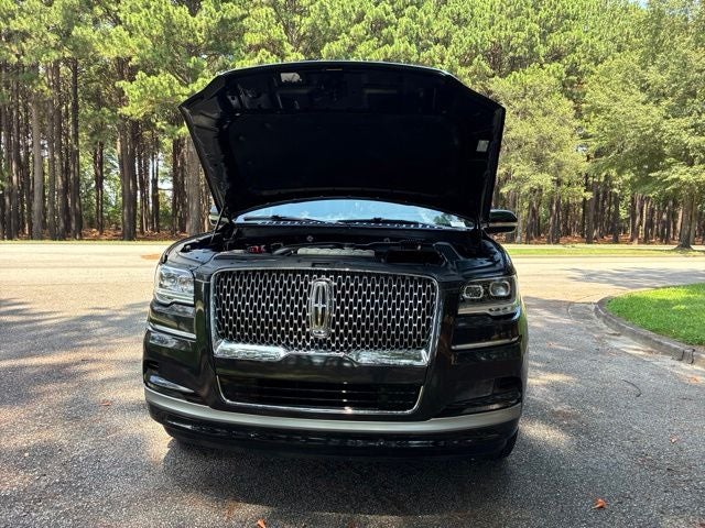 2023 Lincoln Navigator RESERVE SUV Slide 18