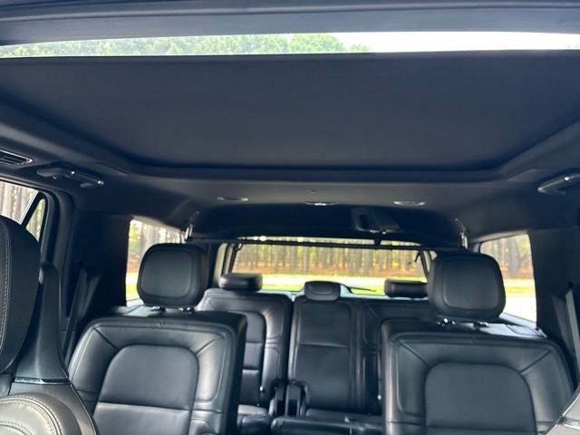 2023 Lincoln Navigator RESERVE SUV Slide 33
