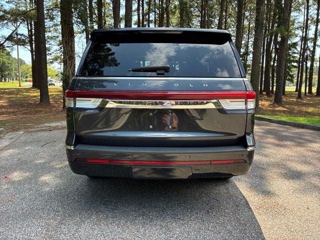 2023 Lincoln Navigator RESERVE SUV Slide 2