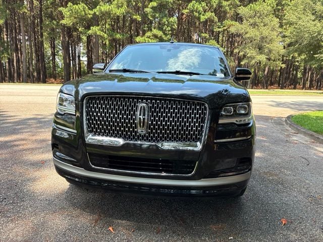 2023 Lincoln Navigator RESERVE SUV Slide 6