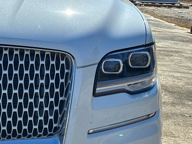 2024 Lincoln Navigator RESERVE SUV Slide 8