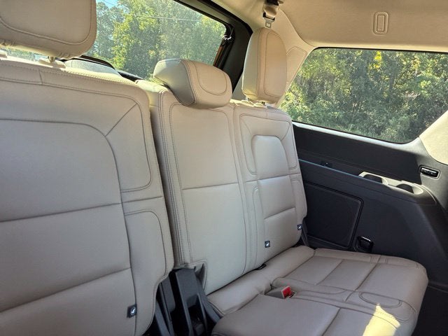 2024 Lincoln Navigator RESERVE SUV Slide 23