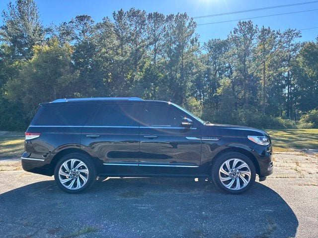 2024 Lincoln Navigator RESERVE SUV Slide