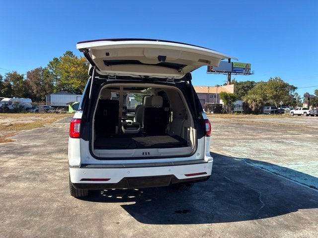 2021 Lincoln Navigator RESERVE SUV Slide 17