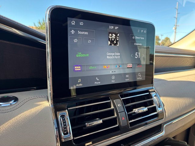 2021 Lincoln Navigator RESERVE SUV Slide 30