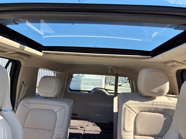 2021 Lincoln Navigator RESERVE SUV Slide 33