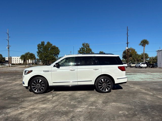 2021 Lincoln Navigator RESERVE SUV Slide 5