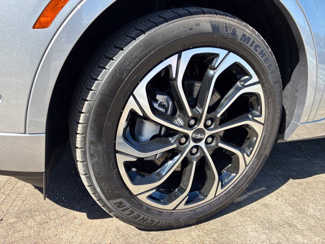 2024 Lincoln Nautilus RESERVE SUV Slide 9